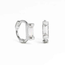 Cargar imagen en el visor de la galería, Brielle Mini Hoop