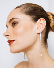 Cargar imagen en el visor de la galería, Lilia Earrings

