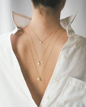 Cargar imagen en el visor de la galería, Square Necklace
