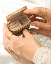 Cargar imagen en el visor de la galería, Joyero Mini
