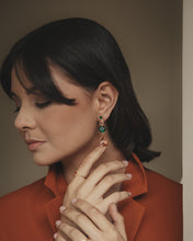 Cargar imagen en el visor de la galería, Greta Earrings

