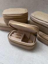 Cargar imagen en el visor de la galería, Joyero Mini
