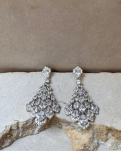 Cargar imagen en el visor de la galería, Melina Earrings
