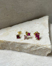 Cargar imagen en el visor de la galería, Circon Multiple Colors Mini Earrings (Unidad)
