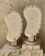Cargar imagen en el visor de la galería, Circon Multiple Colors Mini Earrings (Unidad)

