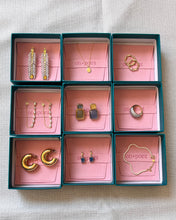 Cargar imagen en el visor de la galería, Cile Earrings
