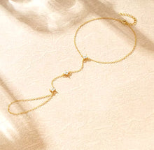 Cargar imagen en el visor de la galería, Slave Flower Bracelet

