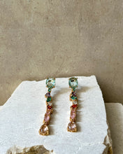 Cargar imagen en el visor de la galería, Fedora Earrings
