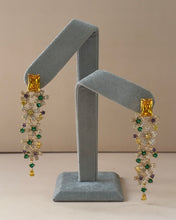 Cargar imagen en el visor de la galería, Madelaine Earrings

